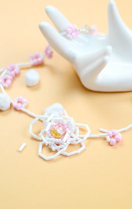 White and Pink Flower Necklace